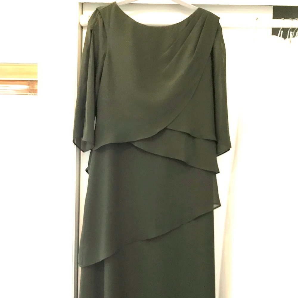NWT Stacees Wedding Guest Dress Olive, NWT, Size 10, Free Matching Earrings!